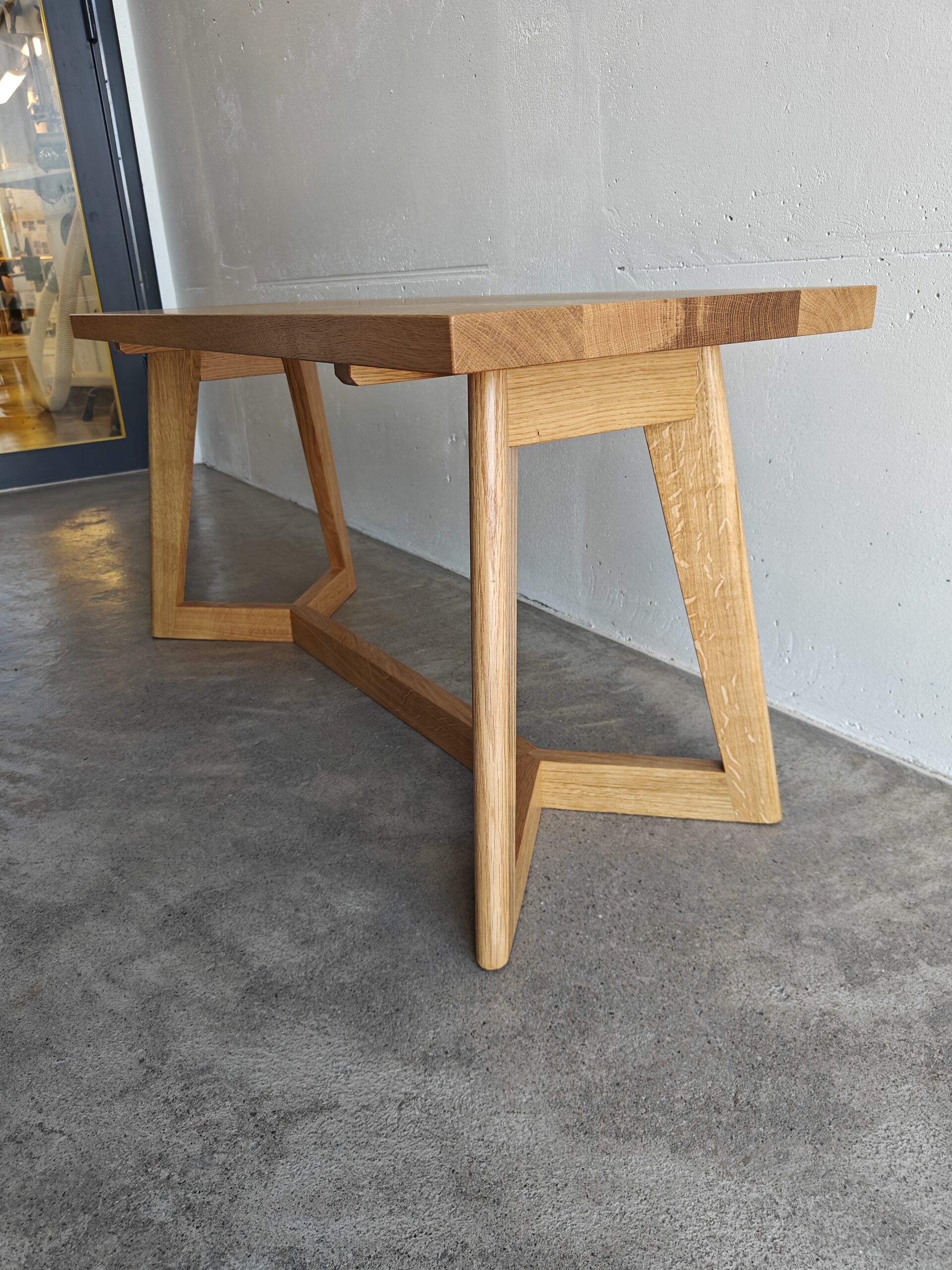 Oak coffeetable side