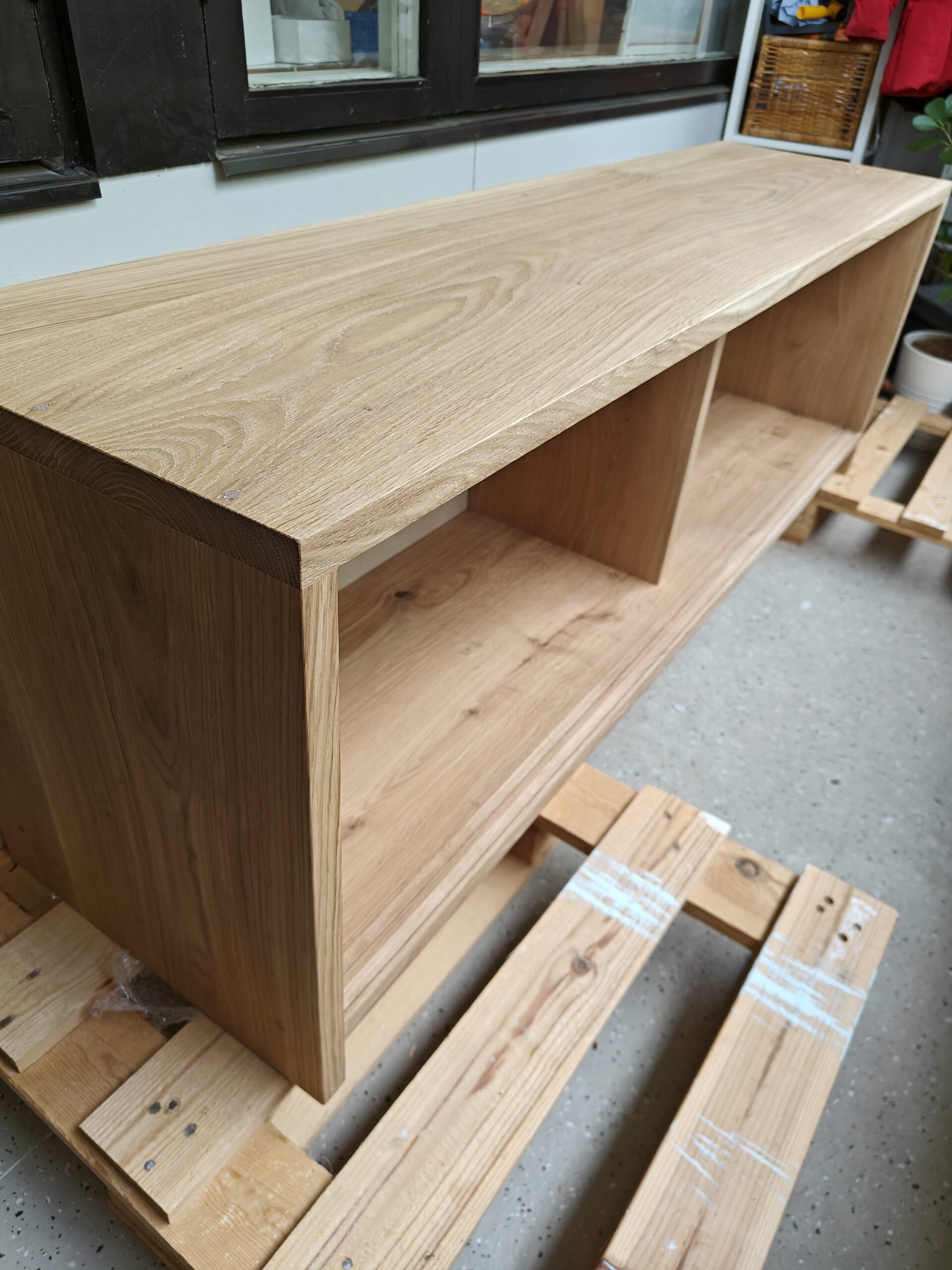 Oak bench open